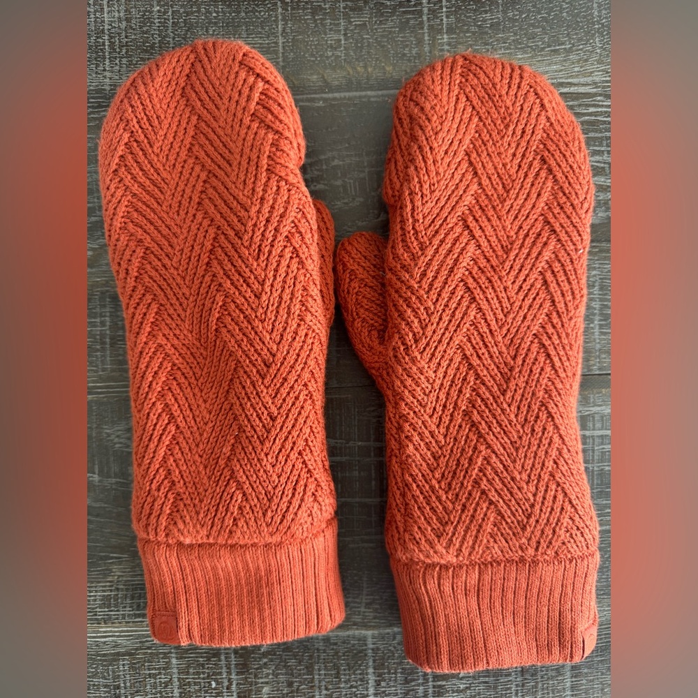 lululemon athletica Orange Knit Mittens
